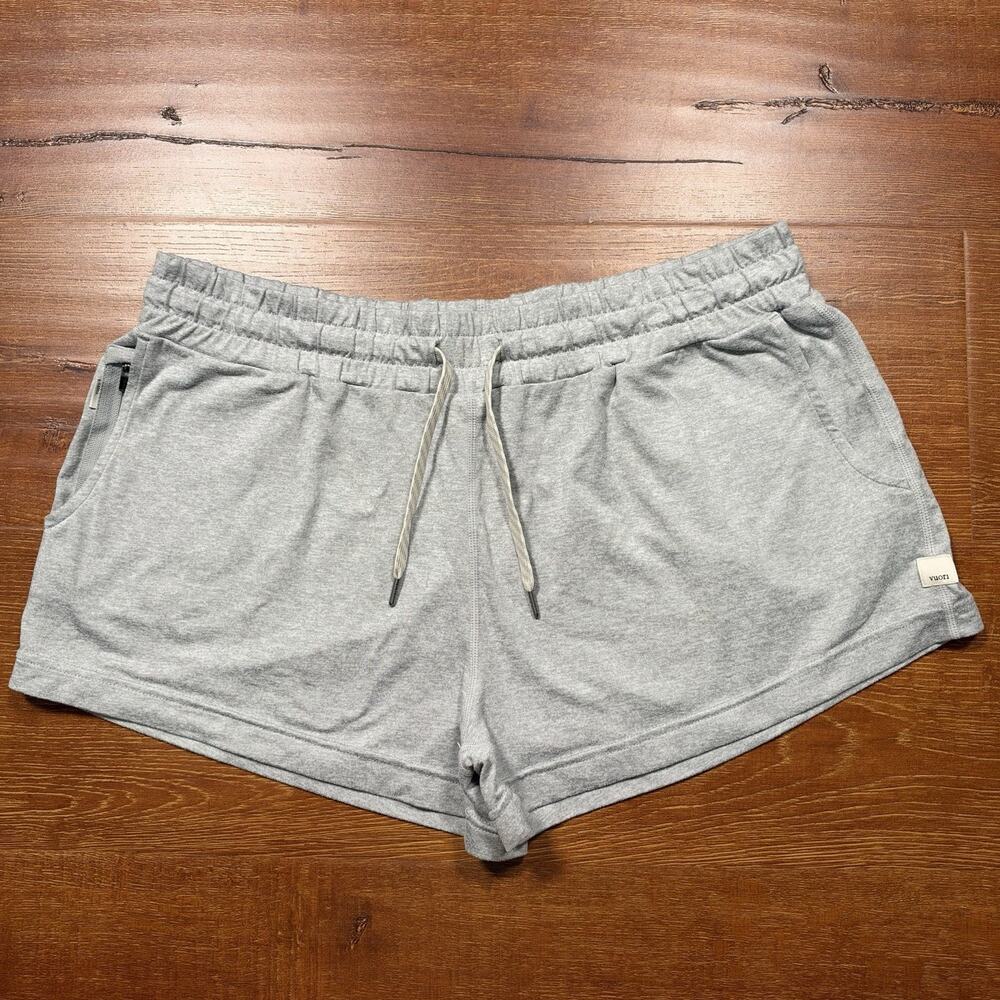Vuori Halo Performance Shorts Women M 3" Gray Dreamknit Athleisure Gym Run VW339